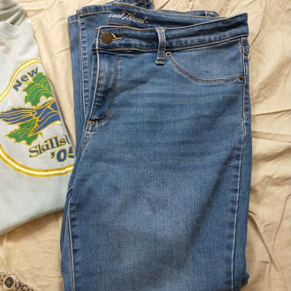 Universal Thread Jeggings - Picture 2 of 4